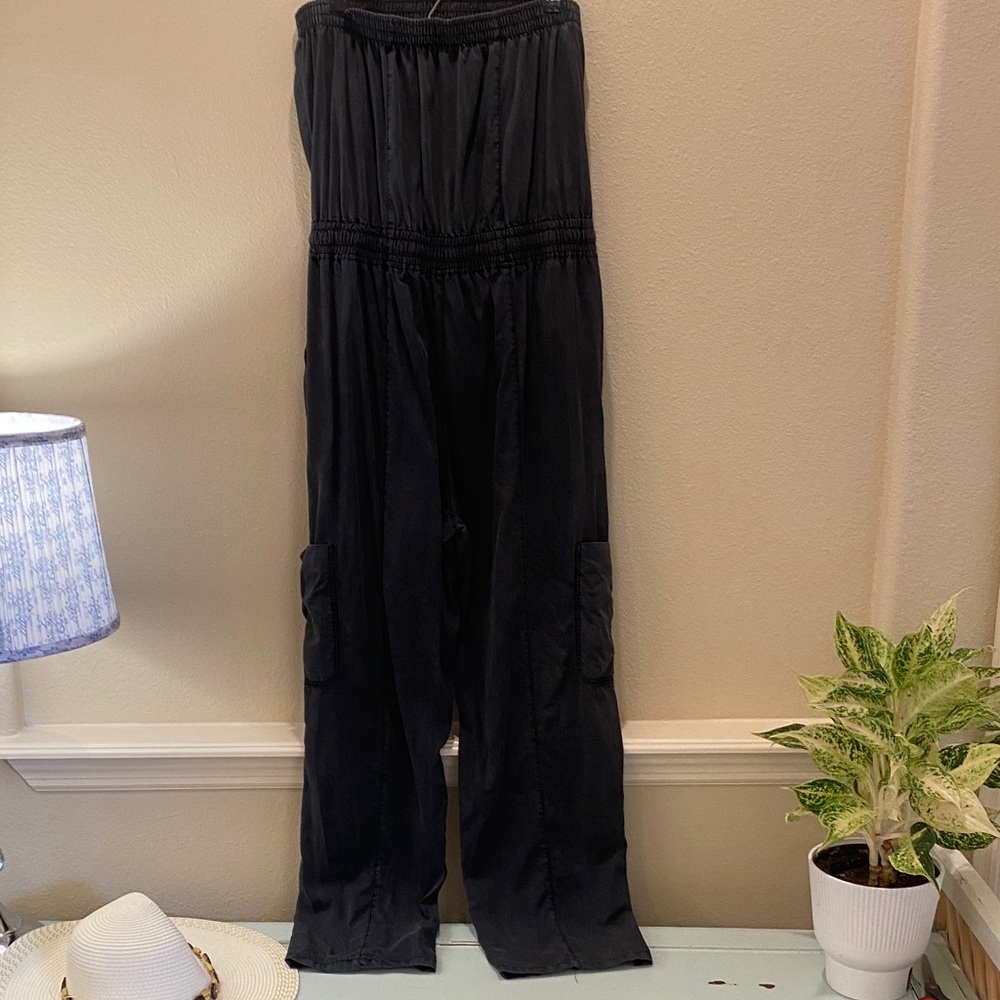 Evereve Black Strapless Wide-Leg Jumpsuit - Picture 6 of 8